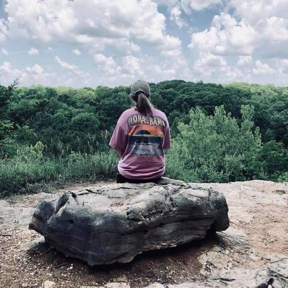 Meet your Posher, Lauren - Picture 1 of 1